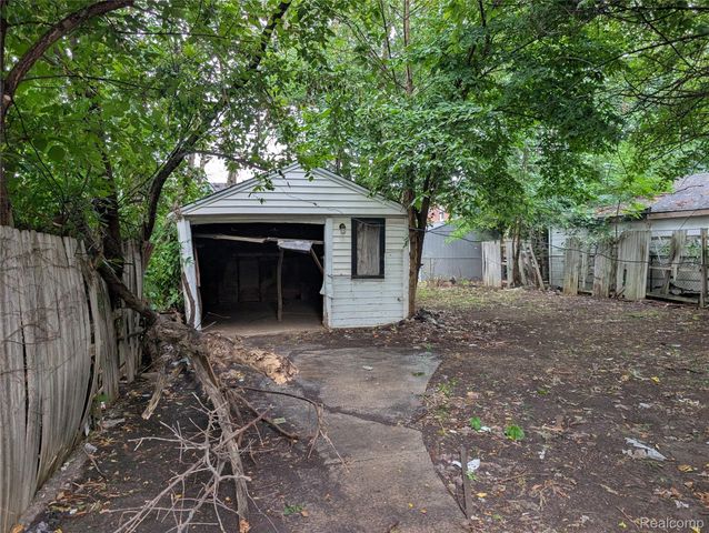 20030 McCormick Street, Detroit, MI 48224