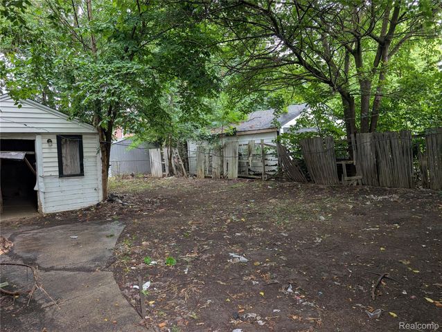 20030 McCormick Street, Detroit, MI 48224