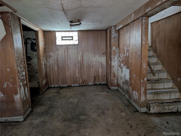 20030 McCormick Street, Detroit, MI 48224