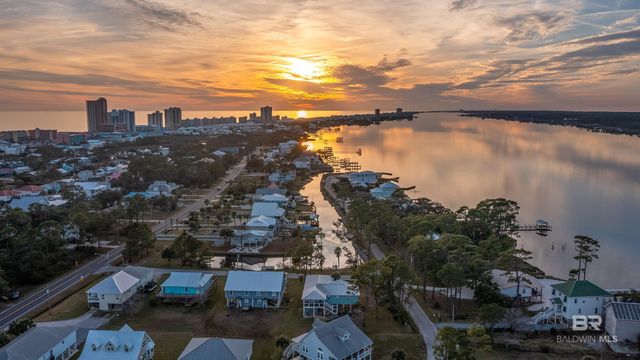 712 Pine Lane, Gulf Shores, AL 36542