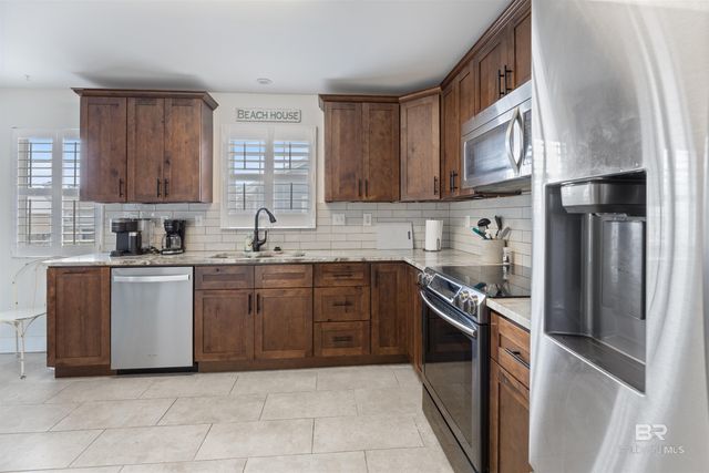 712 Pine Lane, Gulf Shores, AL 36542