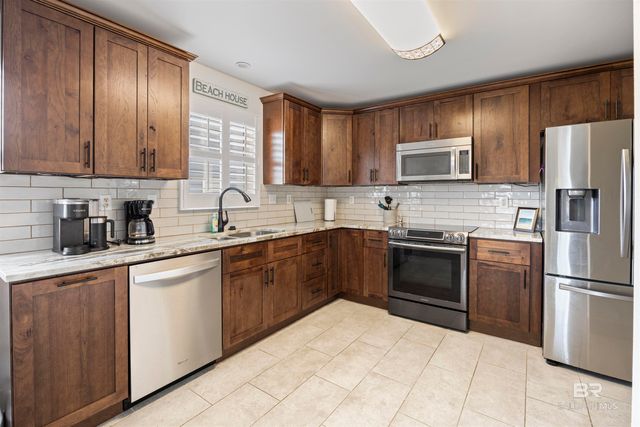 712 Pine Lane, Gulf Shores, AL 36542