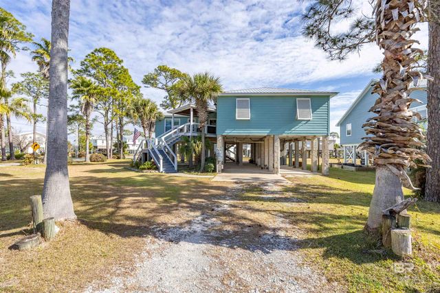712 Pine Lane, Gulf Shores, AL 36542