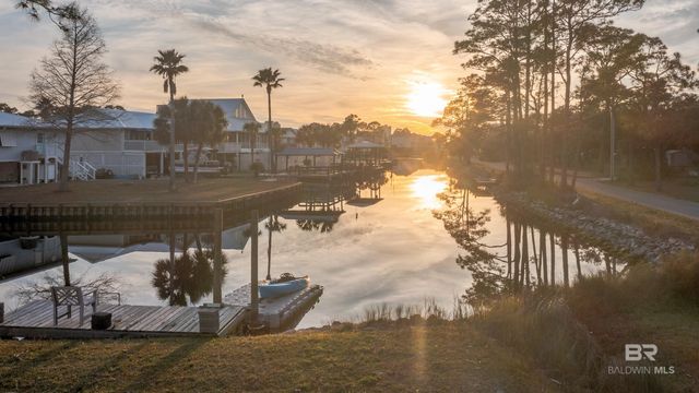 712 Pine Lane, Gulf Shores, AL 36542