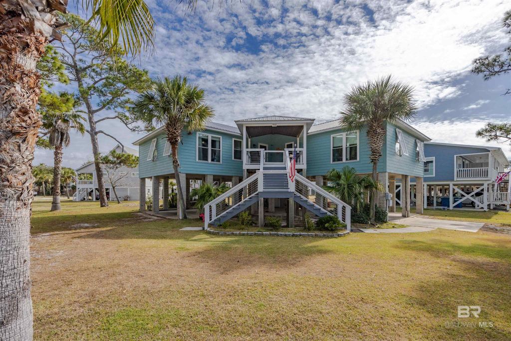 712 Pine Lane, Gulf Shores, AL 36542