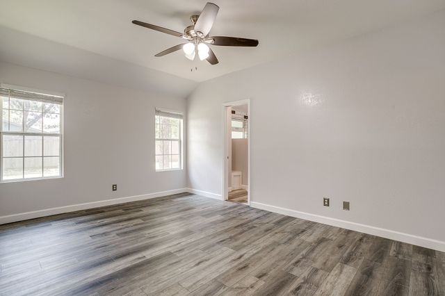 202 Woodlawn Drive, Keene, TX 76059