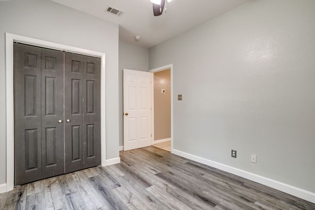 202 Woodlawn Drive, Keene, TX 76059