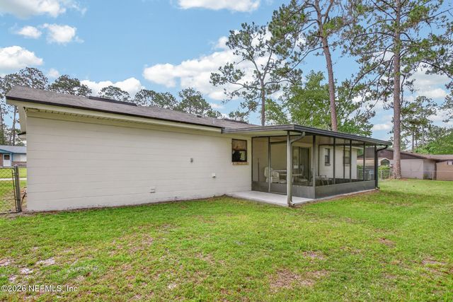 298 PEARWOOD Circle E, Middleburg, FL 32068