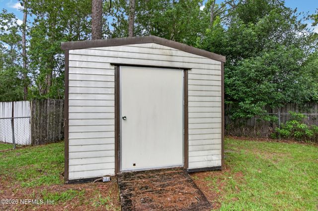 298 PEARWOOD Circle E, Middleburg, FL 32068