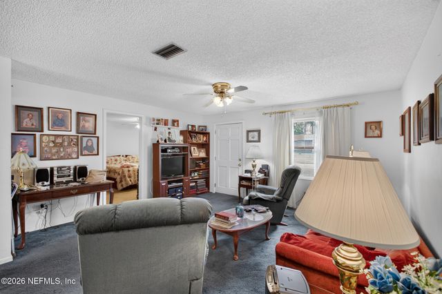 298 PEARWOOD Circle E, Middleburg, FL 32068