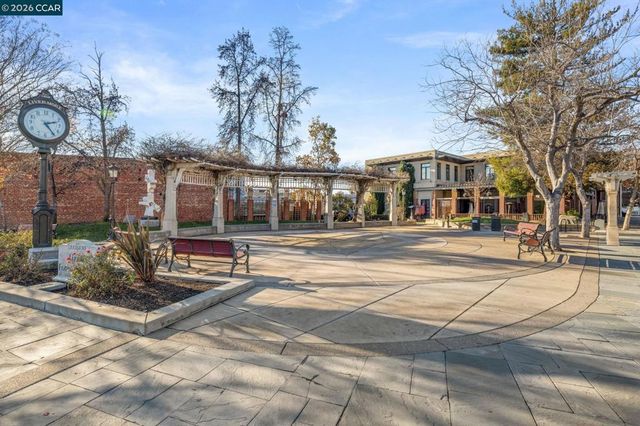 1087 Murrieta Blvd 245, Livermore, CA 94550