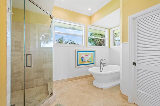 8525 Seacrest Drive, Vero Beach, FL 32963