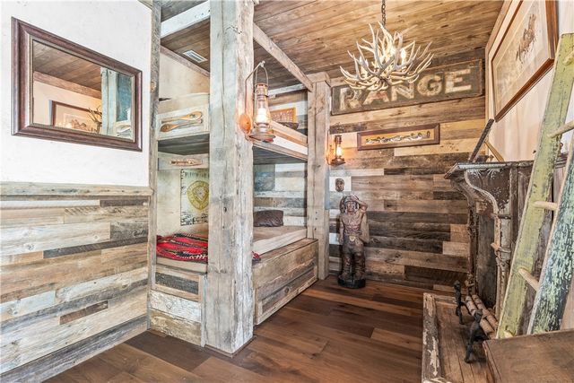 8525 Seacrest Drive, Vero Beach, FL 32963