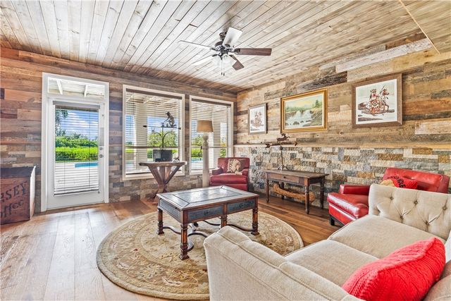 8525 Seacrest Drive, Vero Beach, FL 32963