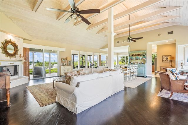 8525 Seacrest Drive, Vero Beach, FL 32963