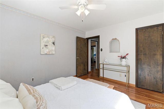 3829 Burgen Avenue, St Louis, MO 63116