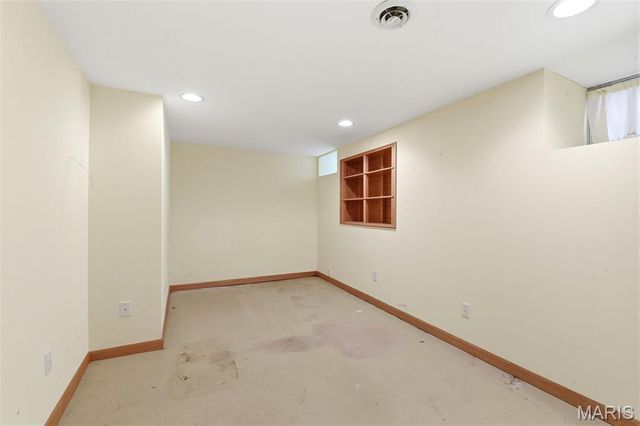 3829 Burgen Avenue, St Louis, MO 63116