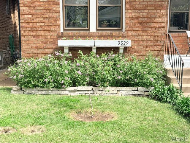 3829 Burgen Avenue, St Louis, MO 63116