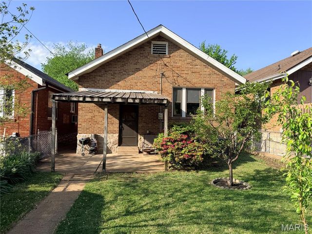 3829 Burgen Avenue, St Louis, MO 63116