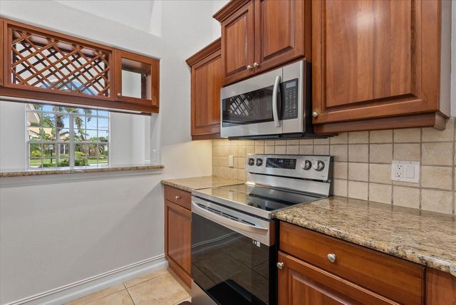 7595 TRILLIUM BOULEVARD, Sarasota, FL 34241