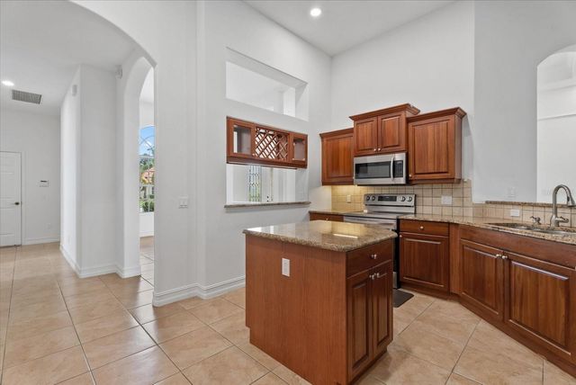 7595 TRILLIUM BOULEVARD, Sarasota, FL 34241