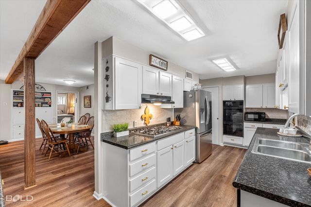 811 Audubon Place, Shreveport, LA 71105