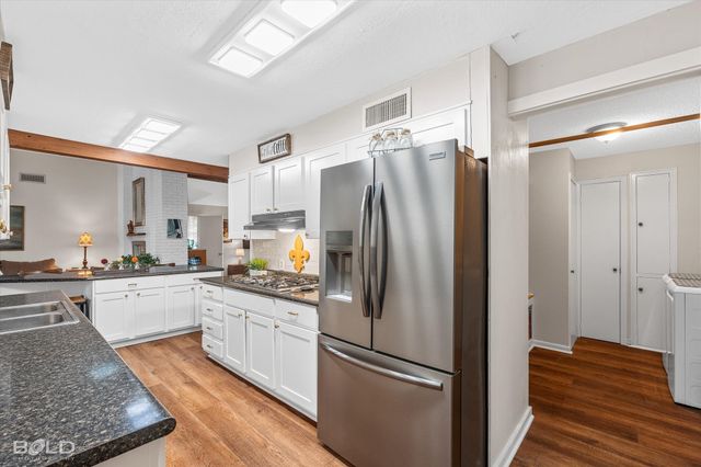 811 Audubon Place, Shreveport, LA 71105