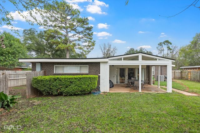 811 Audubon Place, Shreveport, LA 71105