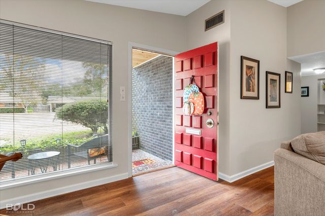 811 Audubon Place, Shreveport, LA 71105