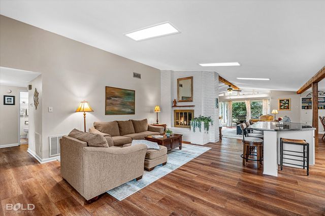 811 Audubon Place, Shreveport, LA 71105