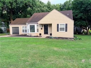 6901 Broadmoor Street, Overland Park, KS 66204