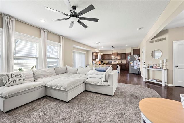 5416 N 101st Terrace, Kansas City, KS 66109