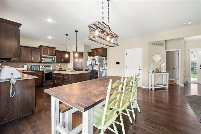 5416 N 101st Terrace, Kansas City, KS 66109