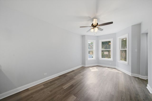 4239 N Albany Avenue, Chicago, IL 60618