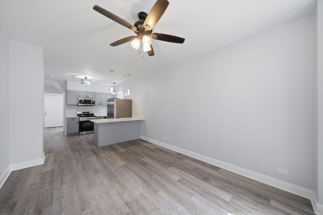 4239 N Albany Avenue, Chicago, IL 60618
