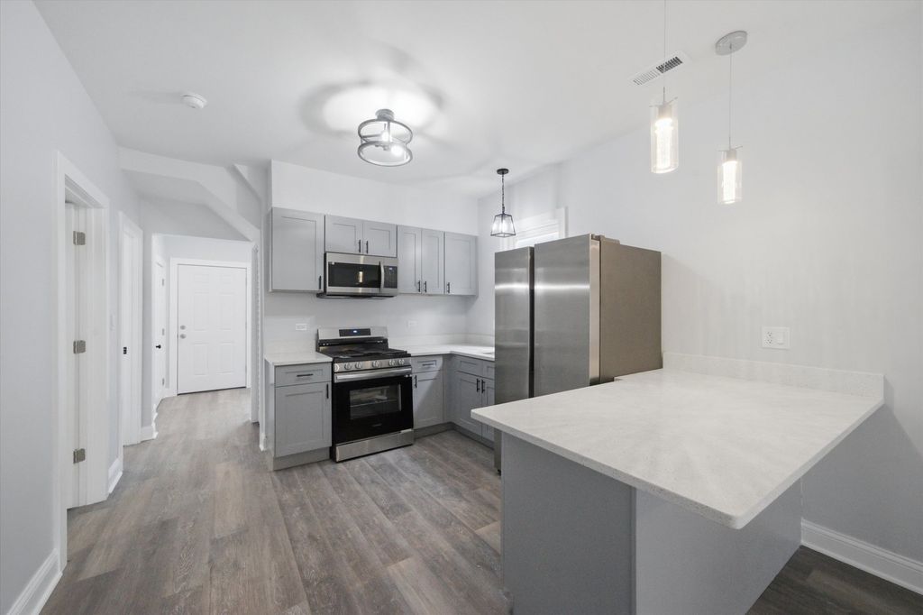 4239 N Albany Avenue, Chicago, IL 60618 — photo 4