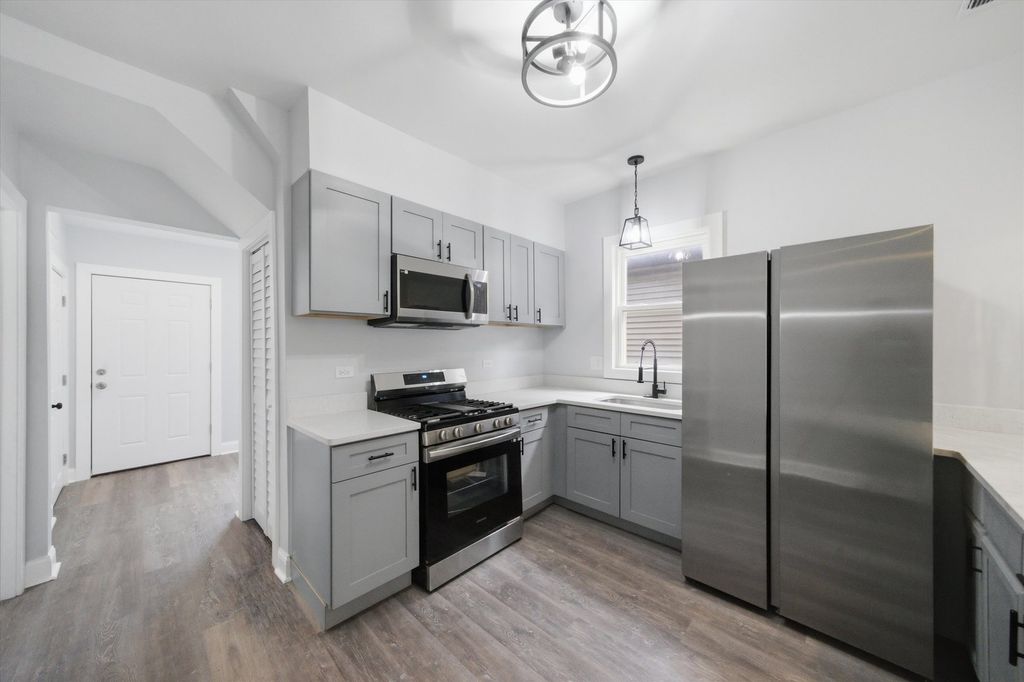 4239 N Albany Avenue, Chicago, IL 60618 — photo 5