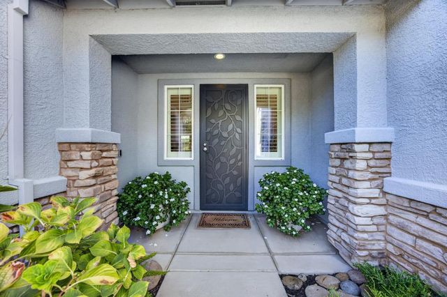 1536 Green Ravine Dr, Lincoln, CA 95648