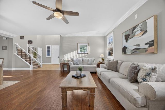 1536 Green Ravine Dr, Lincoln, CA 95648