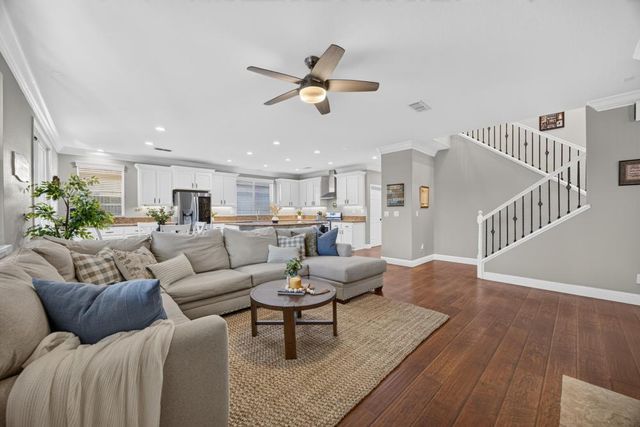 1536 Green Ravine Dr, Lincoln, CA 95648