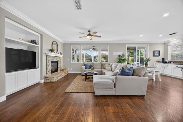1536 Green Ravine Dr, Lincoln, CA 95648