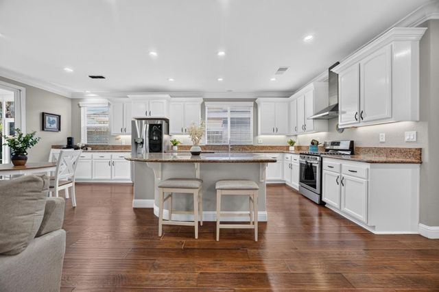 1536 Green Ravine Dr, Lincoln, CA 95648