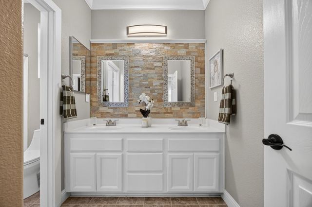 1536 Green Ravine Dr, Lincoln, CA 95648