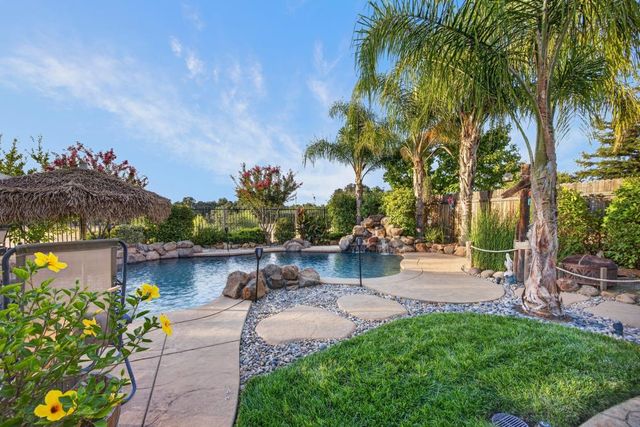 1536 Green Ravine Dr, Lincoln, CA 95648