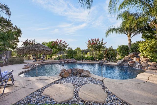 1536 Green Ravine Dr, Lincoln, CA 95648