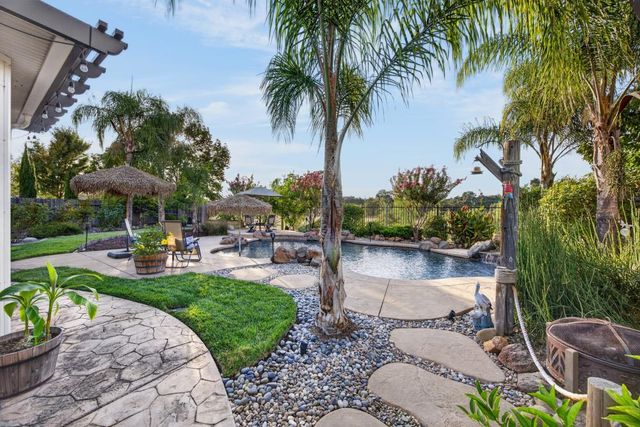 1536 Green Ravine Dr, Lincoln, CA 95648