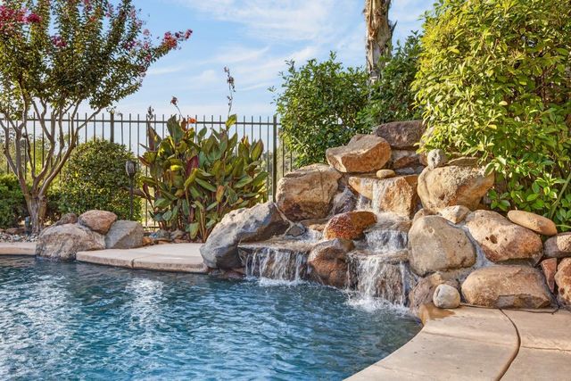 1536 Green Ravine Dr, Lincoln, CA 95648