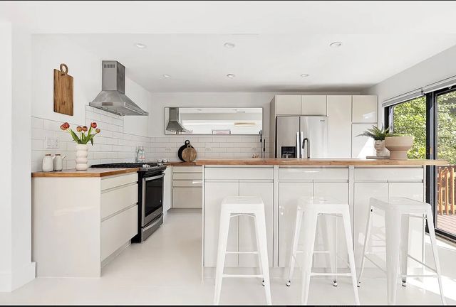 104 KING Street, New York City, NY 11231