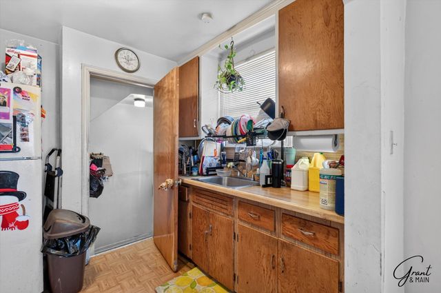 8304 Wyoming Avenue, Detroit City, MI 48204
