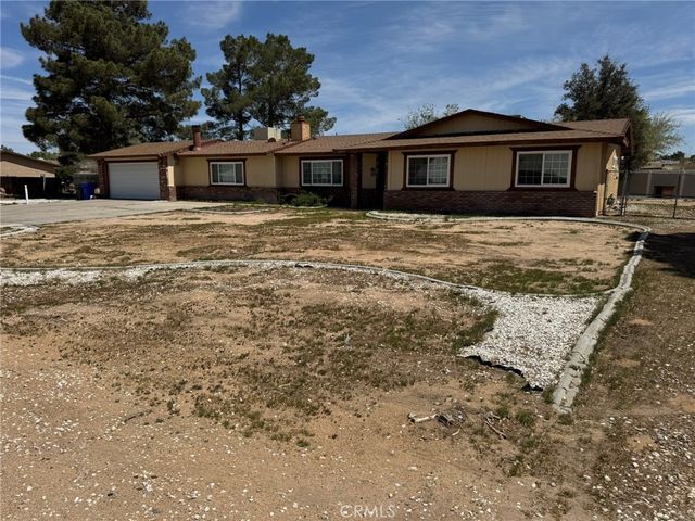 13771 Wawona Road, Apple Valley, CA 92307